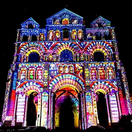 Garage Double, 2 Chambres, Balneo, 2 Sdb, 3wc, A 5 Minutes Du Puy